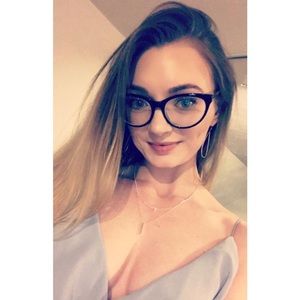 Meet your Posher, Kristina